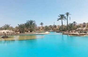 شاليه مميز للبيع بالفرش علي اللاجون أزها العين السخنه – Chalet for sale directly lagoon view Azha ( 0000120 )